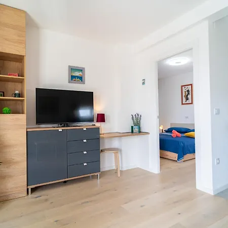 Duo Lipa By Belmont Realty Zadar