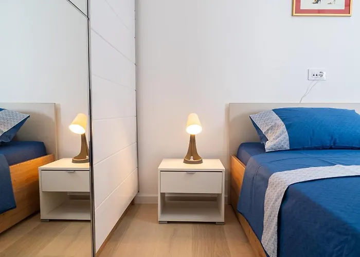 Duo Lipa By Belmont Realty * Ζαντάρ